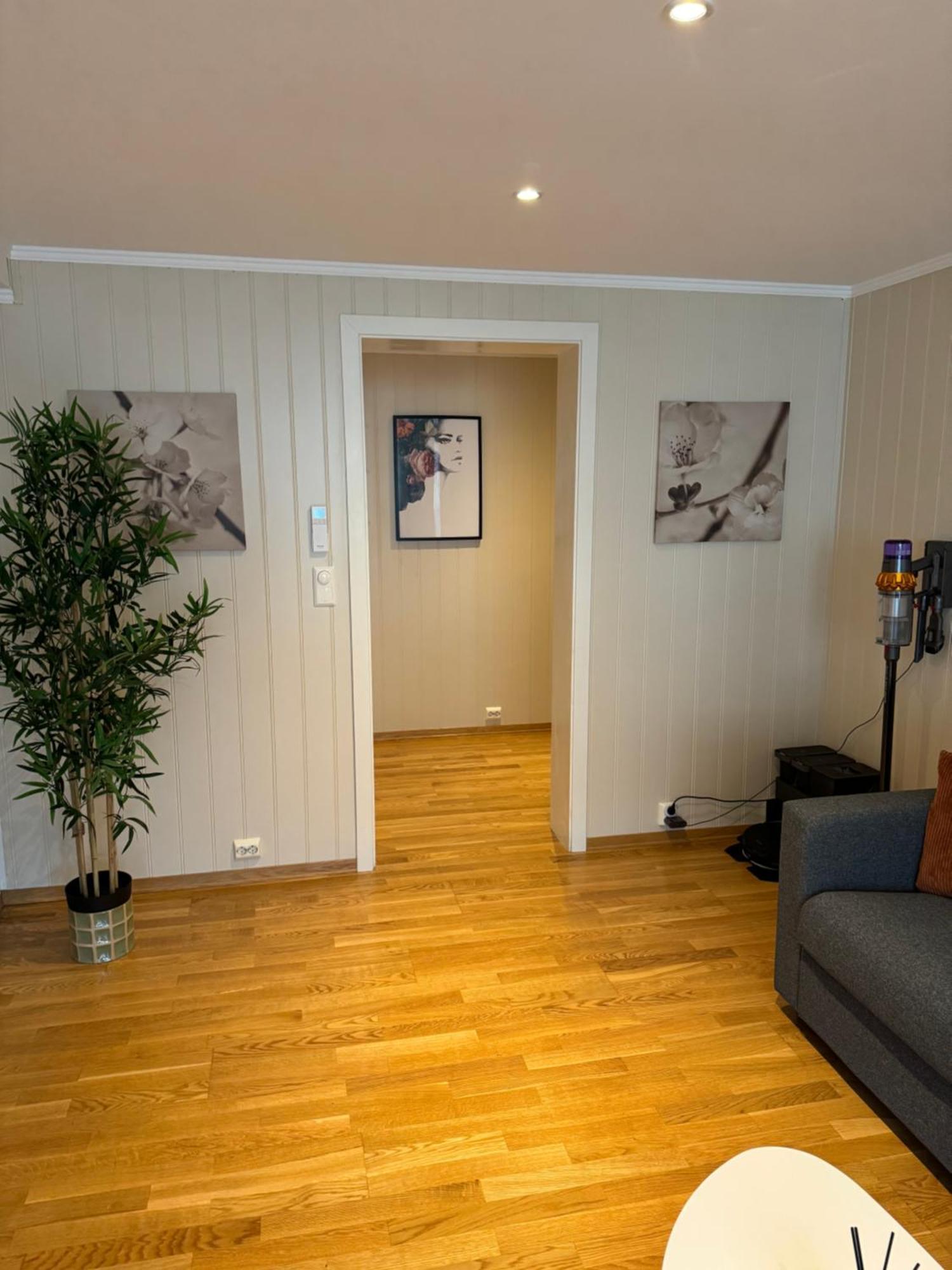 Charming 3-Bedroom Apartment In The Heart Of Kristiansund Exteriör bild