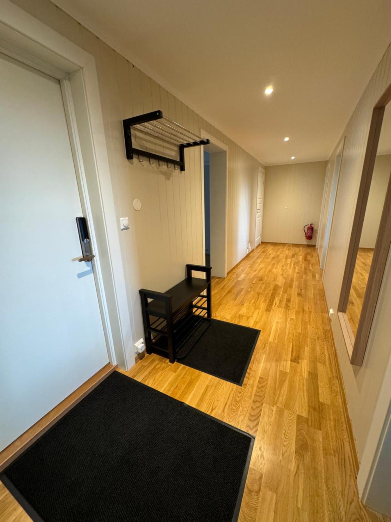 Charming 3-Bedroom Apartment In The Heart Of Kristiansund Exteriör bild